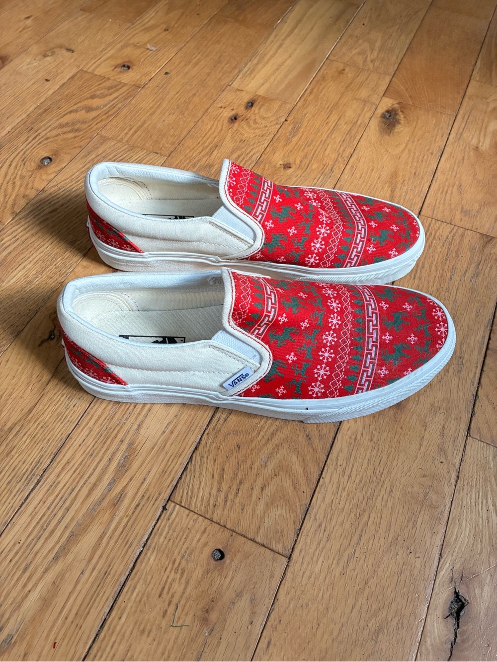 Vans Slip-On Christmas Sneakers - Red with Green Pattern - Picture 2 of 6